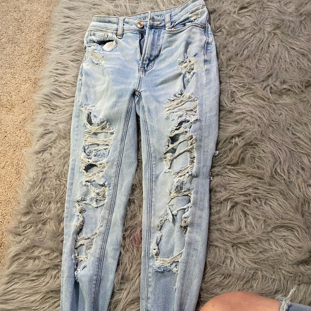 women’s american eagle mom jeans
